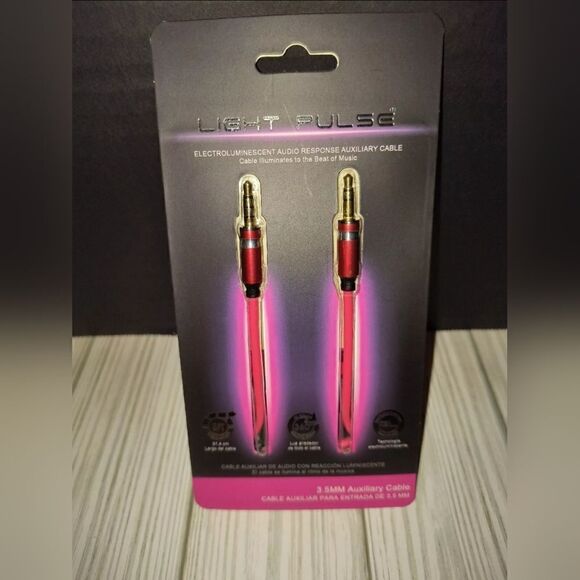 Pilot Light Pulse Pink Auxiliary Cable 3ft All Around 360 Glowing Cable 3.5 MM - Picture 1 of 4